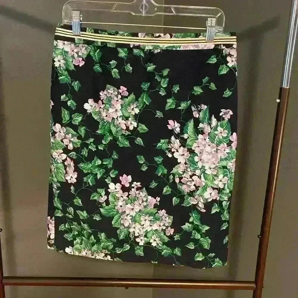 Talbots Womens Oprah Magazine Style Pencil Skirt Size 8p‎ floral - Picture 1 of 10